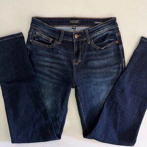 Judy Blue Women's Jeans - Style Joanne Mid Rise Skinny
